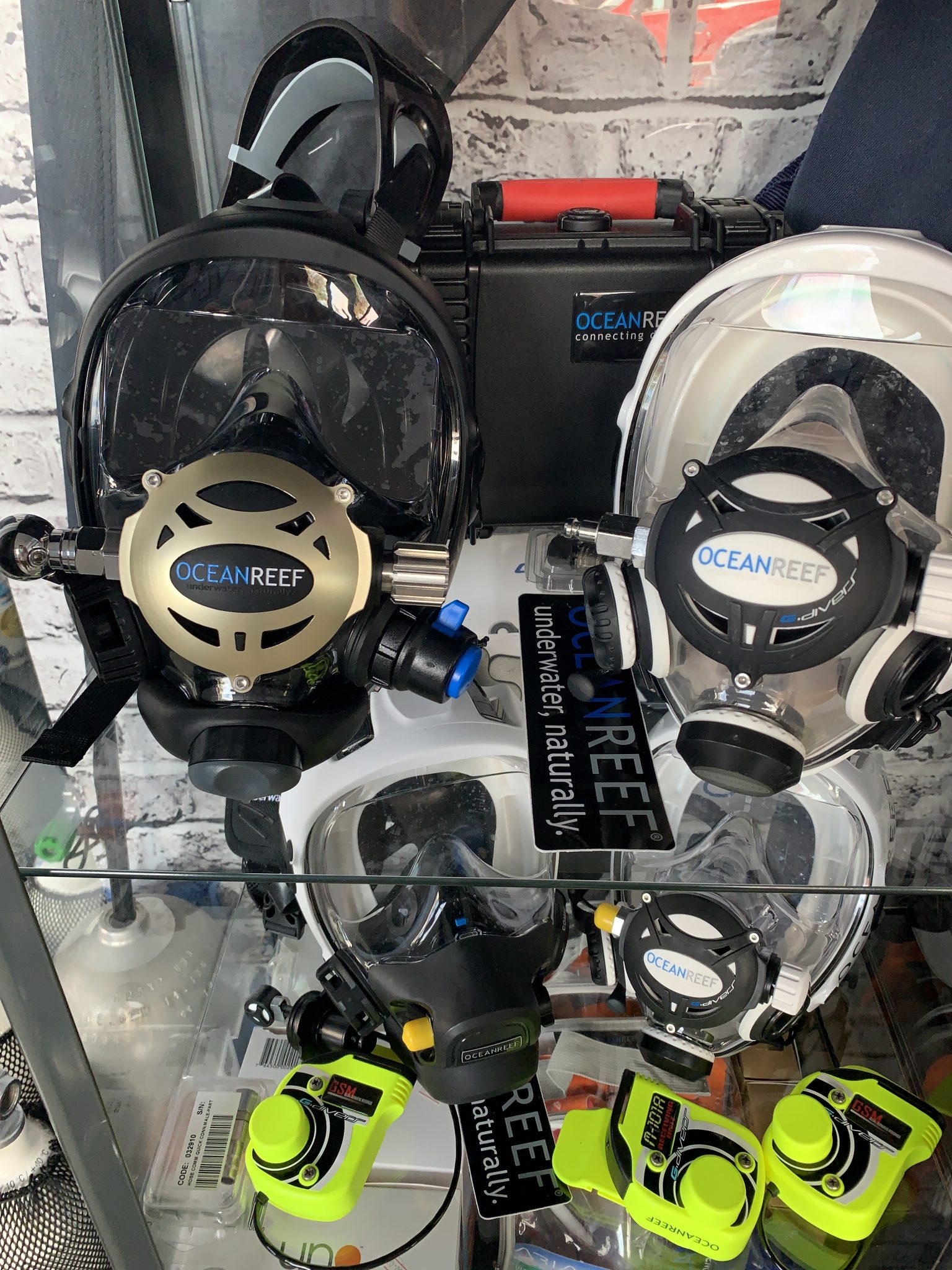 Scuba Diving Equipment and Gear Rental Aegean Seals